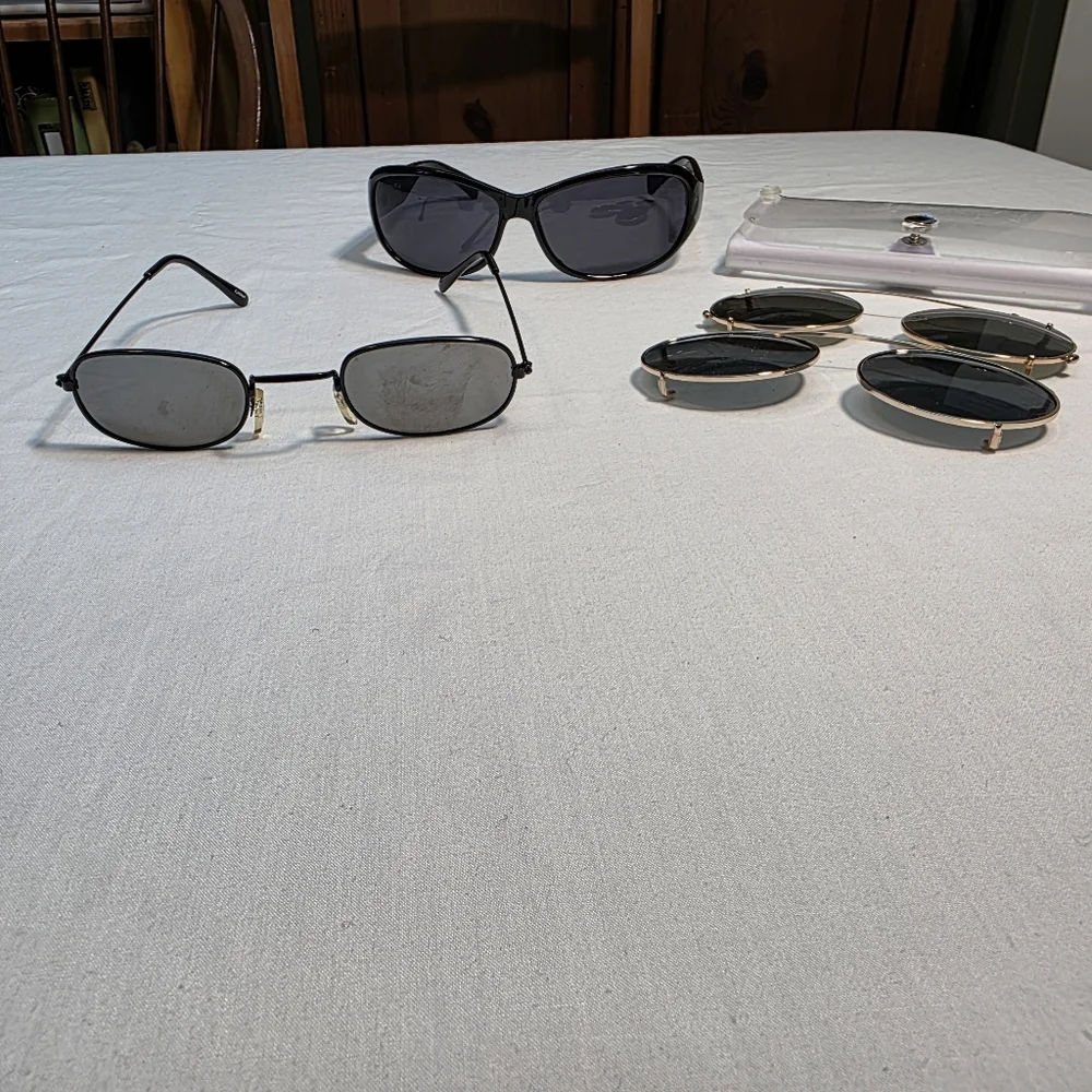 Sunglasses Set 4 Pairs Vintage EUC